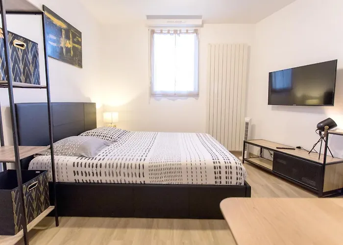 Le Brivet ☆ Hypercentre ☆ Parking ☆ Terrasse Apartmán