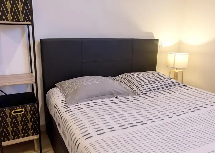 Le Brivet ☆ Hypercentre ☆ Parking ☆ Terrasse Apartmán